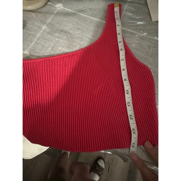 NWOT Babaton Aritzia Sculpt Knit Ribbed One Shoulder Cropped Tank Pink Small - Picture 4 of 9